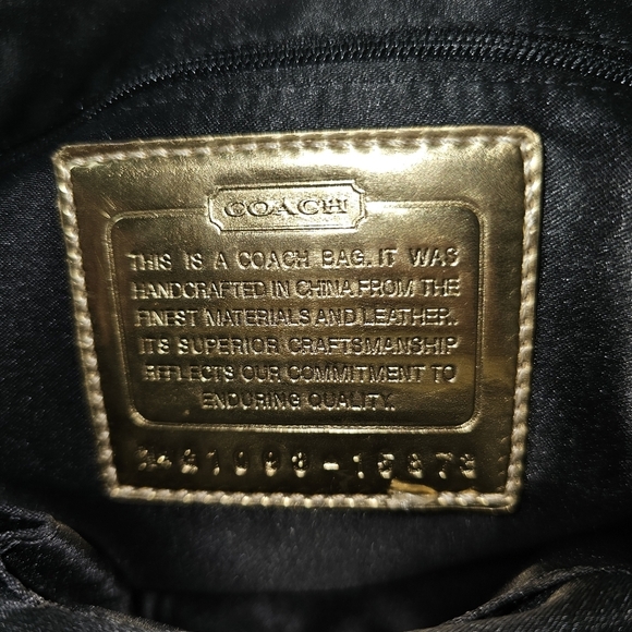 Coach Y2K Poppy Ski Bunny Large Quilted Puffer Tote Bag - Picture 5 of 5